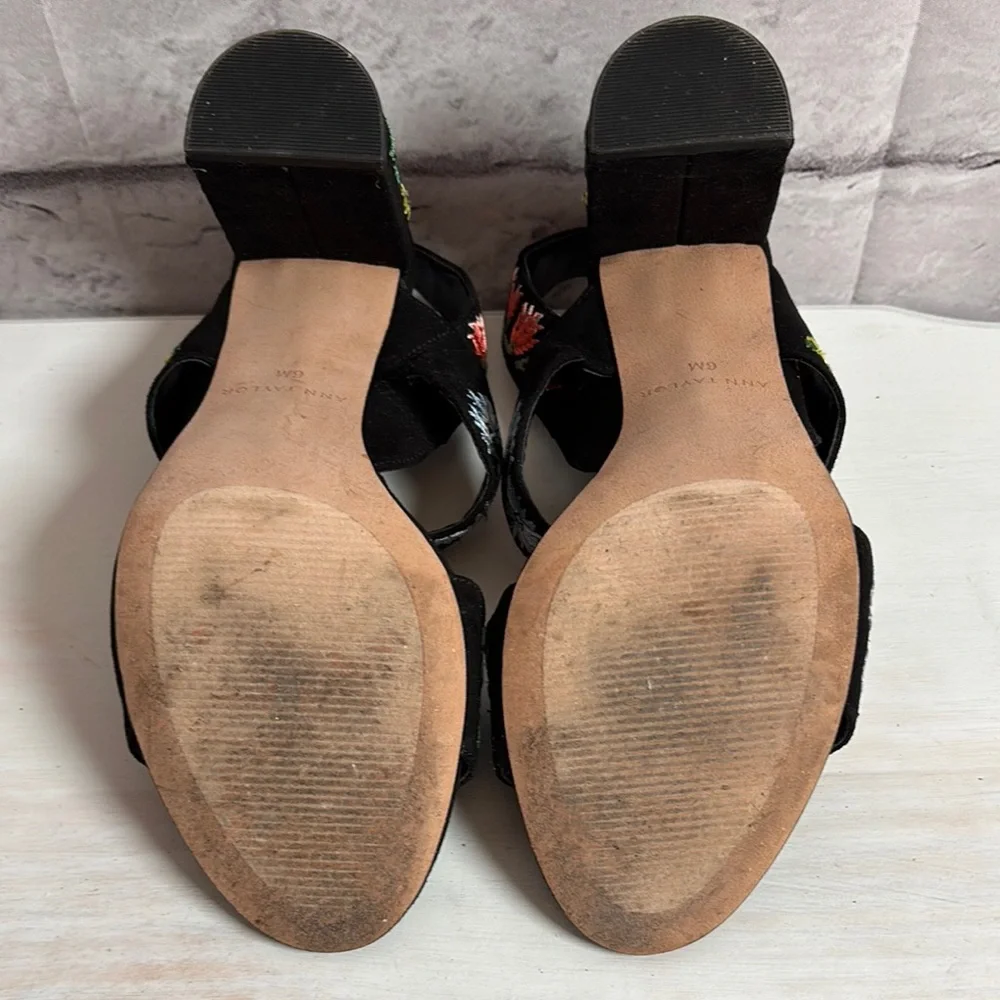 Ann Taylor Black Floral Embroidered Sandals - Picture 8 of 8